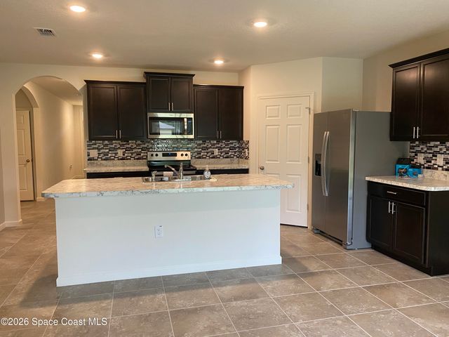 980 Degroodt Road SW, Palm Bay, FL 32908