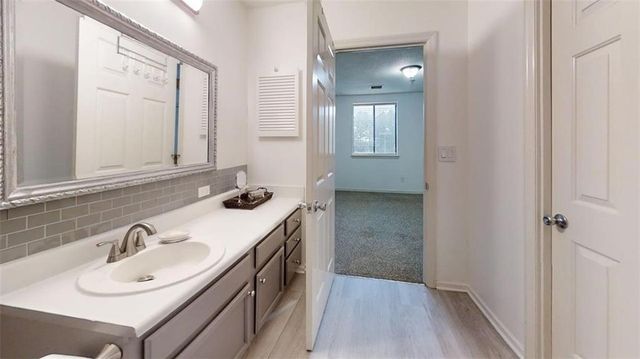 300 Johnson Ferry Road NE B311, Sandy Springs, GA 30328