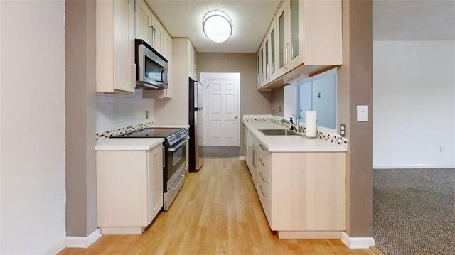 300 Johnson Ferry Road NE B311, Sandy Springs, GA 30328