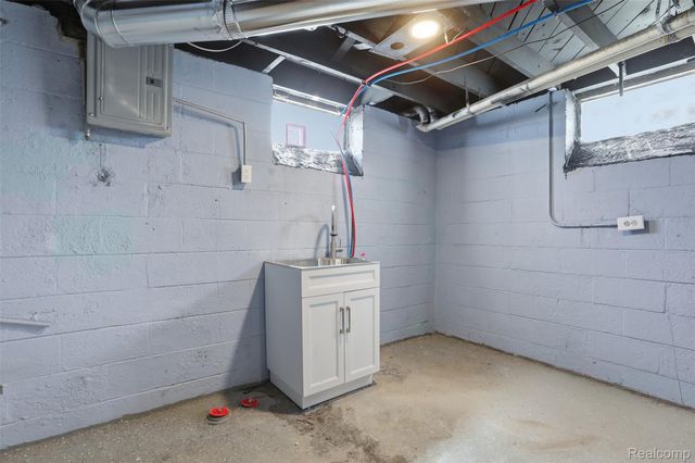 7474 E Robinwood Street, Detroit, MI 48234