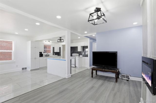 7474 E Robinwood Street, Detroit, MI 48234