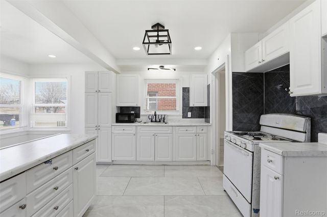 7474 E Robinwood Street, Detroit, MI 48234