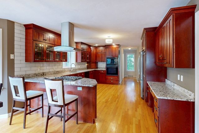 79 Summer St, Walpole, MA 02071