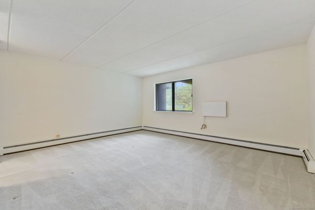 12 Glenville Street 108, Greenwich, CT 06831