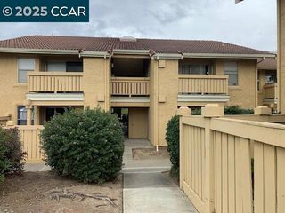 5 Las Moradas Circle, San Pablo, CA 94806