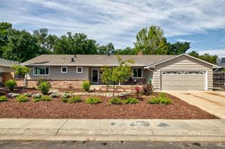 6942 S Land Park Dr, Sacramento, CA 95831