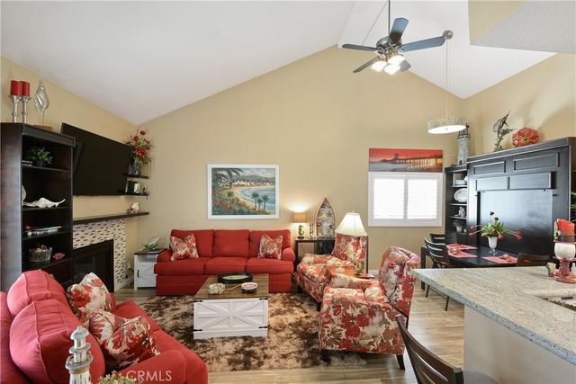 2000 Pacific Coast HWY APT 308, Huntington Beach, CA 92648