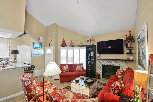 2000 Pacific Coast HWY APT 308, Huntington Beach, CA 92648
