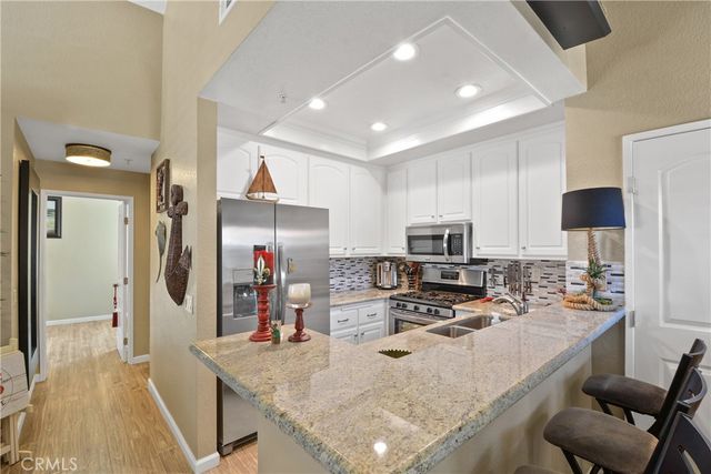 2000 Pacific Coast HWY APT 308, Huntington Beach, CA 92648