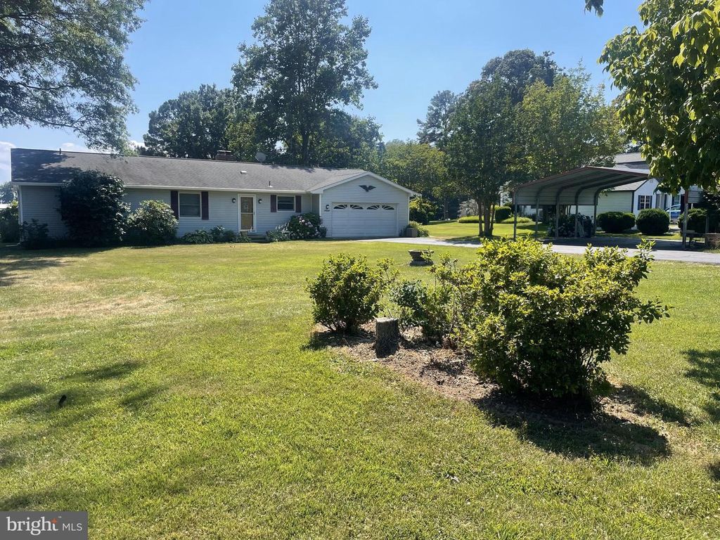 Image 2 of property listing at 18937 HODGES LN, Leonardtown, MD 20650