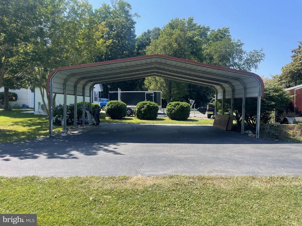 Image 3 of property listing at 18937 HODGES LN, Leonardtown, MD 20650