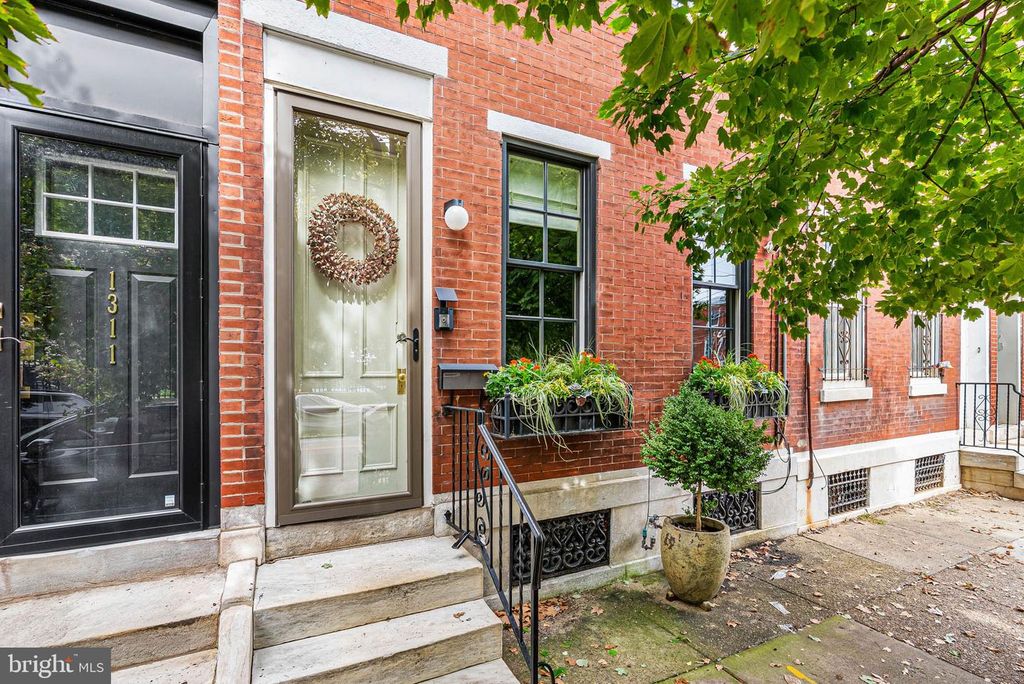 1309 CHRISTIAN ST, Philadelphia, PA 19147 — exterior