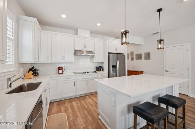 3086 GREEN PARK Drive, Deland, FL 32724