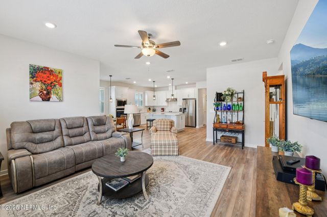 3086 GREEN PARK Drive, Deland, FL 32724