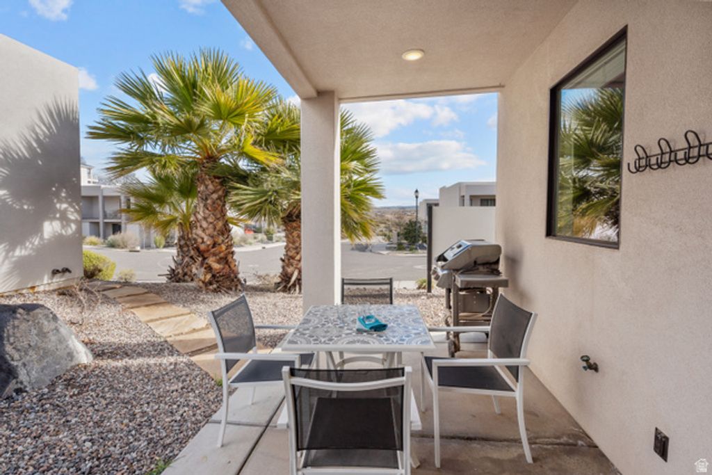 Image 2 of property listing at 1122 S 1790 W ##1, St. George, UT 84770
