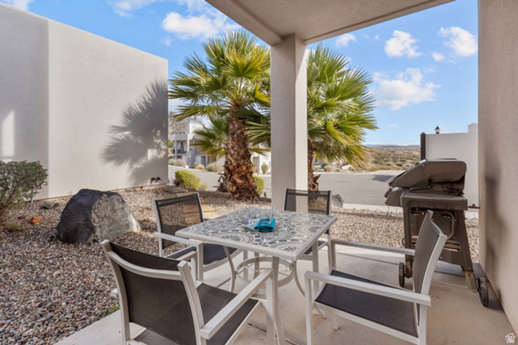 Image 3 of property listing at 1122 S 1790 W ##1, St. George, UT 84770