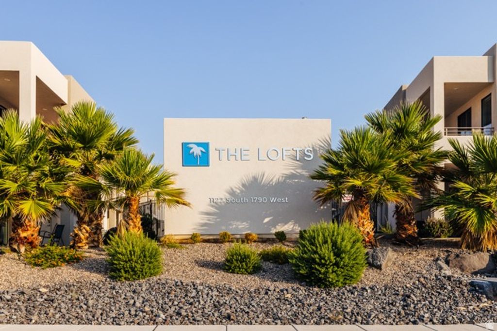 Image 31 of property listing at 1122 S 1790 W ##1, St. George, UT 84770