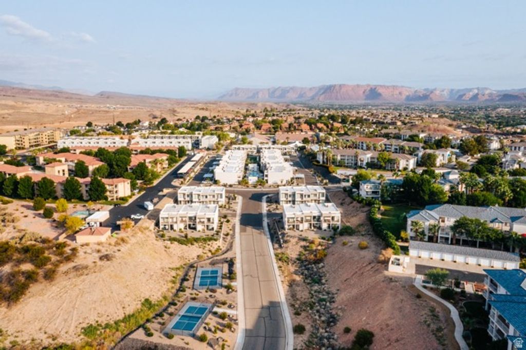 Image 37 of property listing at 1122 S 1790 W ##1, St. George, UT 84770