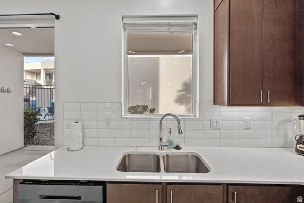 Image 9 of property listing at 1122 S 1790 W ##1, St. George, UT 84770