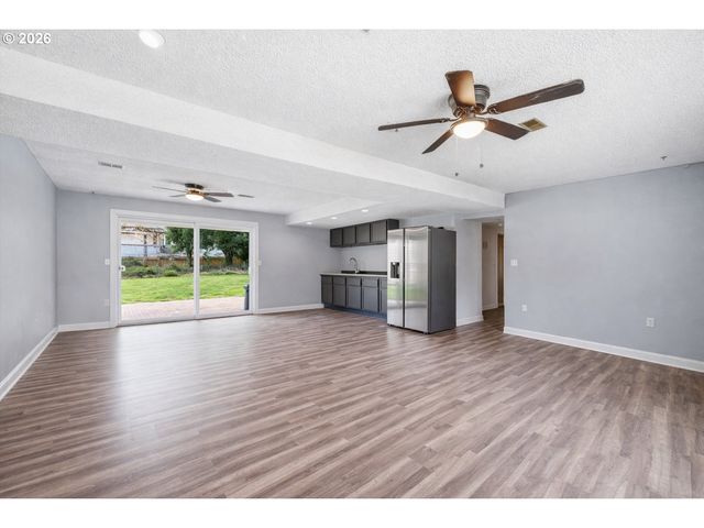 2024 Se SPRUCE Ave, Gresham, OR 97080