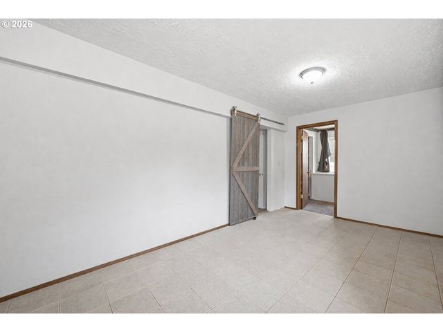 2024 Se SPRUCE Ave, Gresham, OR 97080