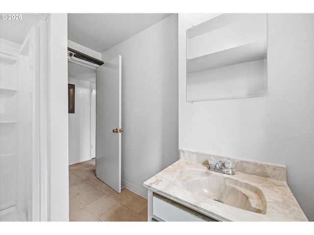 2024 Se SPRUCE Ave, Gresham, OR 97080