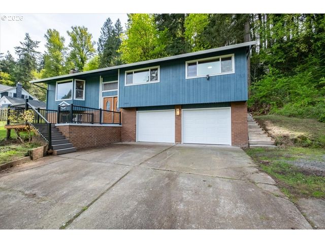15010 CLACKAMAS RIVER Dr, Oregon City, OR 97045