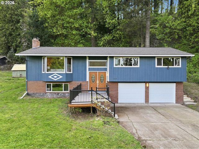 15010 CLACKAMAS RIVER Dr, Oregon City, OR 97045