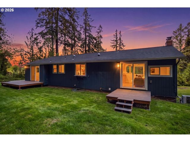 15010 CLACKAMAS RIVER Dr, Oregon City, OR 97045