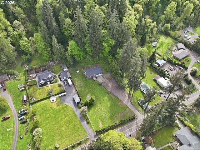 15010 CLACKAMAS RIVER Dr, Oregon City, OR 97045