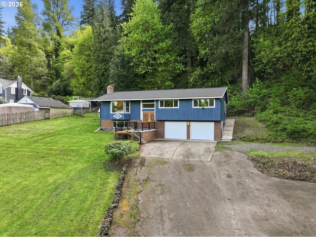 15010 CLACKAMAS RIVER Dr, Oregon City, OR 97045