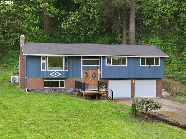15010 CLACKAMAS RIVER Dr, Oregon City, OR 97045