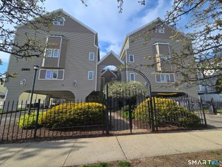 2660 North Avenue 211, Bridgeport, CT 06604