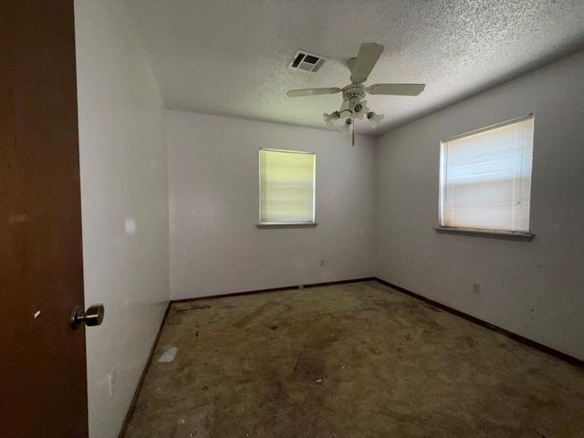908 Whispering Lane, Newcastle, OK 73065