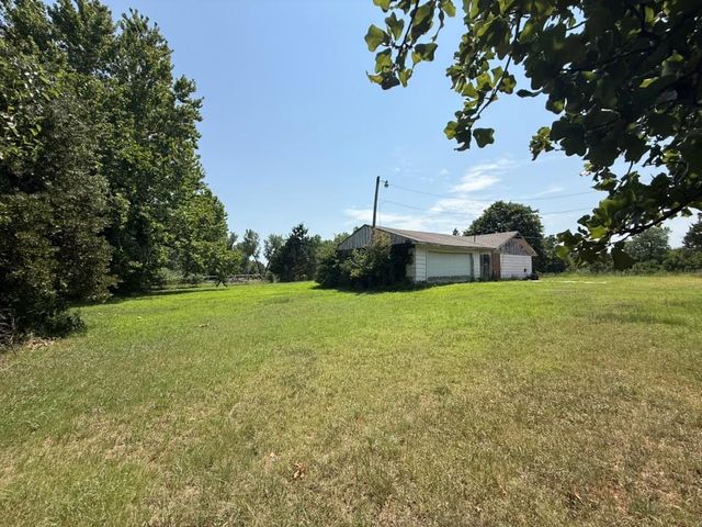 908 Whispering Lane, Newcastle, OK 73065