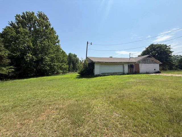 908 Whispering Lane, Newcastle, OK 73065