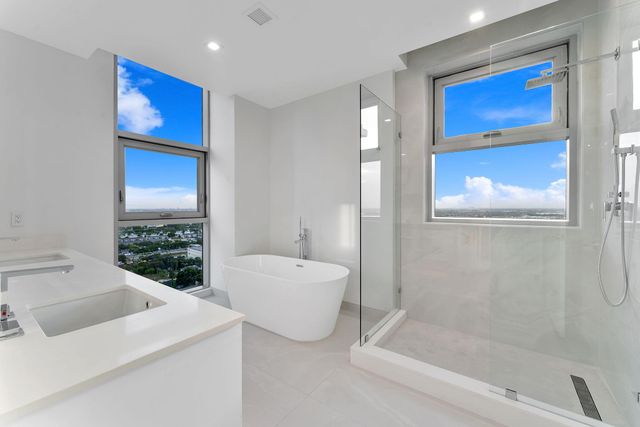 220 Lake Shore Drive 2223, Lake Park, FL 33403