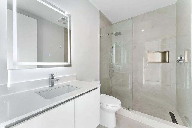 220 Lake Shore Drive 2223, Lake Park, FL 33403