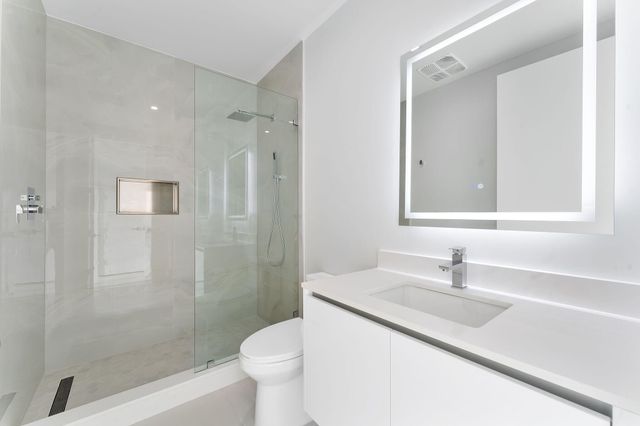 220 Lake Shore Drive 2223, Lake Park, FL 33403