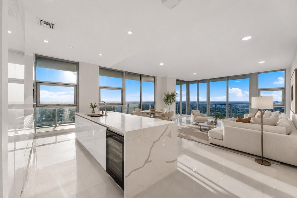 220 Lake Shore Drive 2223, Lake Park, FL 33403