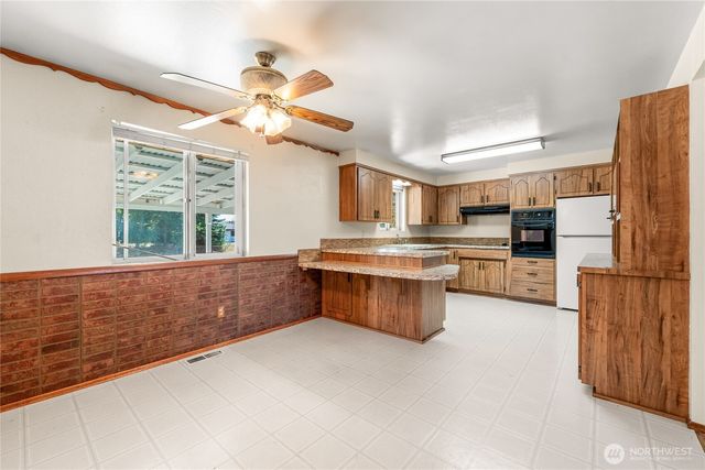 10837 SE 217th Street, Kent, WA 98031