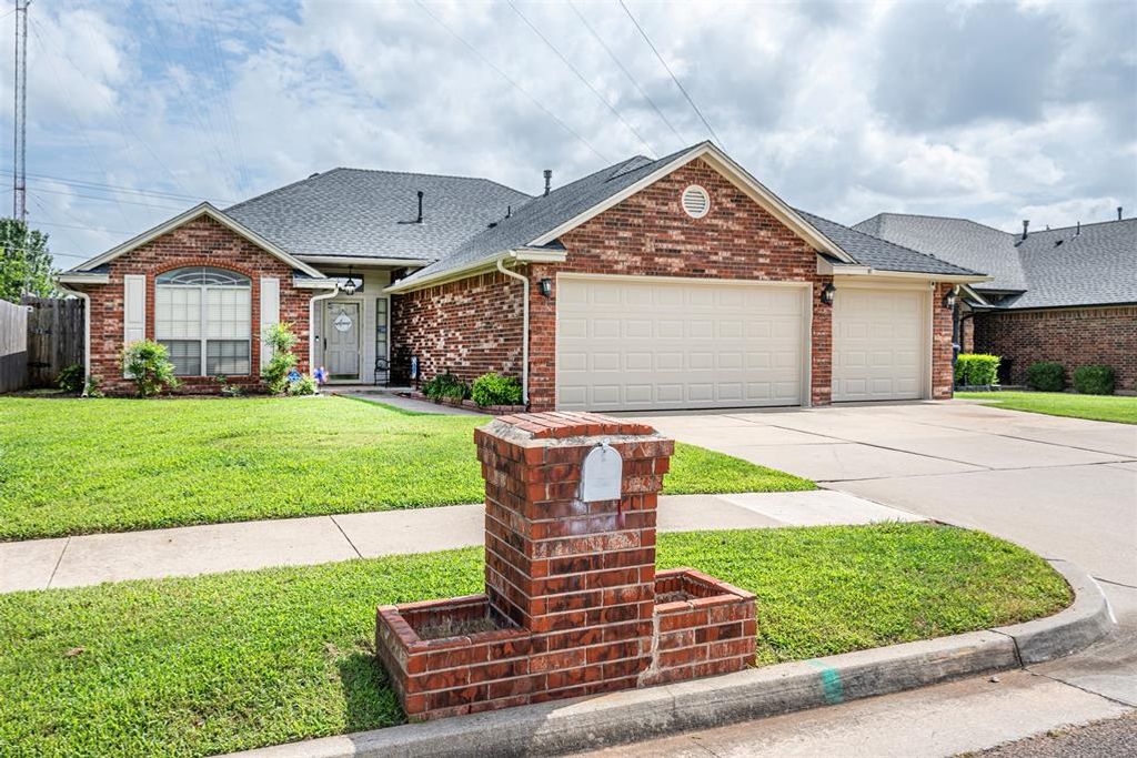 2900 SE 97th Street, Moore, OK 73160