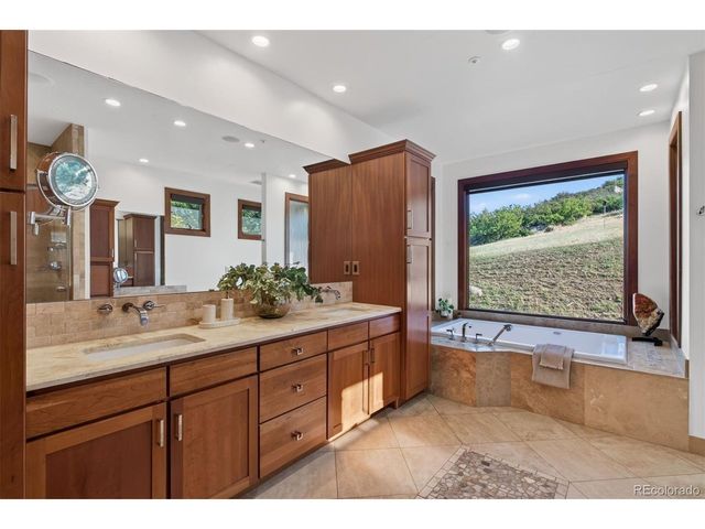 10370 Grande Vista Ct, Lone Tree, CO 80124