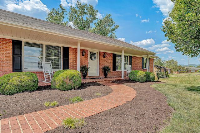 147 Westridge DR, Daleville, VA 24083