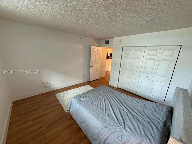 1155 Brickell Bay Dr 606, Miami, FL 33131