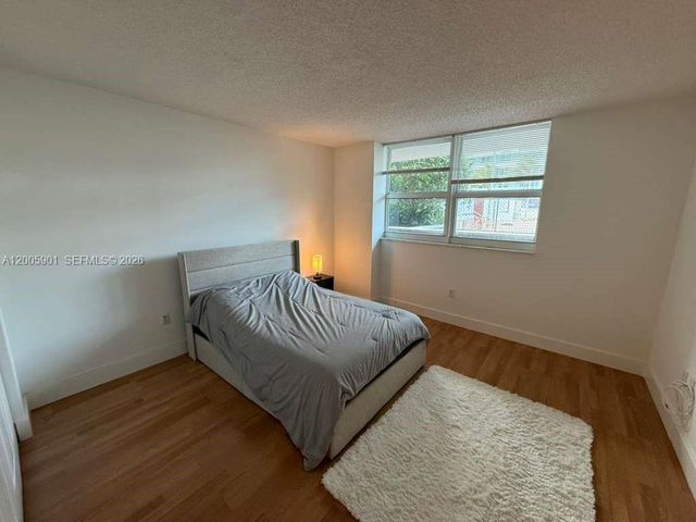 1155 Brickell Bay Dr 606, Miami, FL 33131