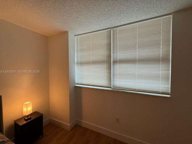 1155 Brickell Bay Dr 606, Miami, FL 33131