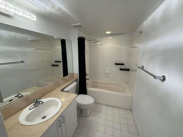 1155 Brickell Bay Dr 606, Miami, FL 33131