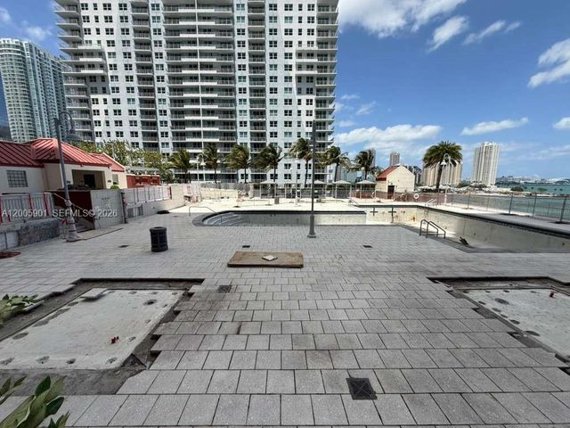 1155 Brickell Bay Dr 606, Miami, FL 33131