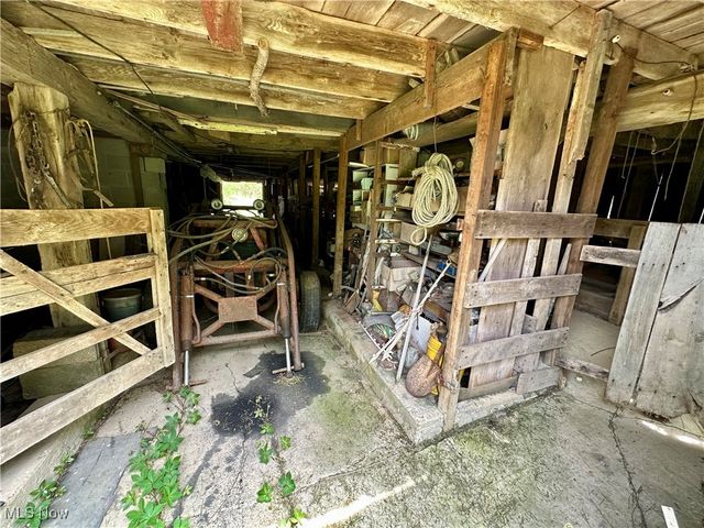 4101 Peace Road SE, Carrollton, OH 44615